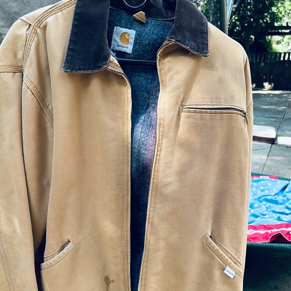 Men’s Carhartt Jacket, large size, GUC.